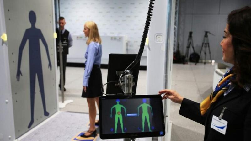 الذكاء الاصطناعي يفتش ركاب الطائرات في مطار هلسنكي
