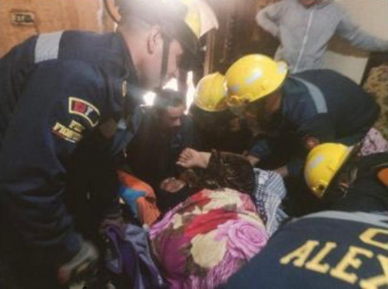 الأجهزة الأمنية بالإسكندرية تستجيب لالتماس سيدة مريضة بنقلها للمستشفى