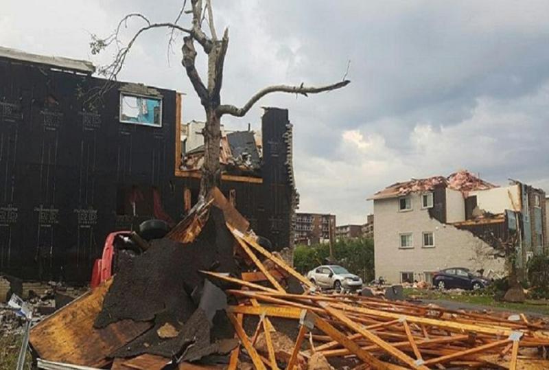 إعصار أوتاوا يدمر 125 منزلا وإصابة مدني واحد