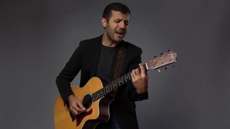 حمزة نمرة يطرح أولى أغنيات ألبومه الجديد ”رايق”