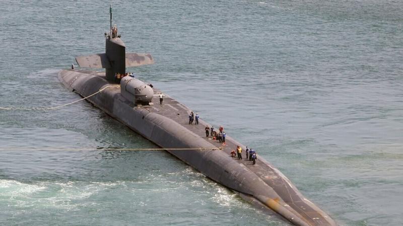 الغواصة الأمريكية النووية «يو إس إس كنتاكي» تغادر كوريا الجنوبية