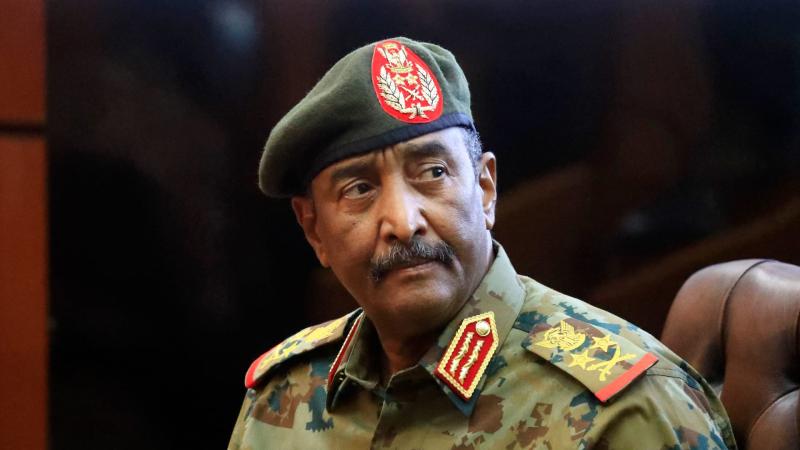 رئيس مجلس السيادة الانتقالي السوداني يصدر مرسوما بحل قوات الدعم السريع