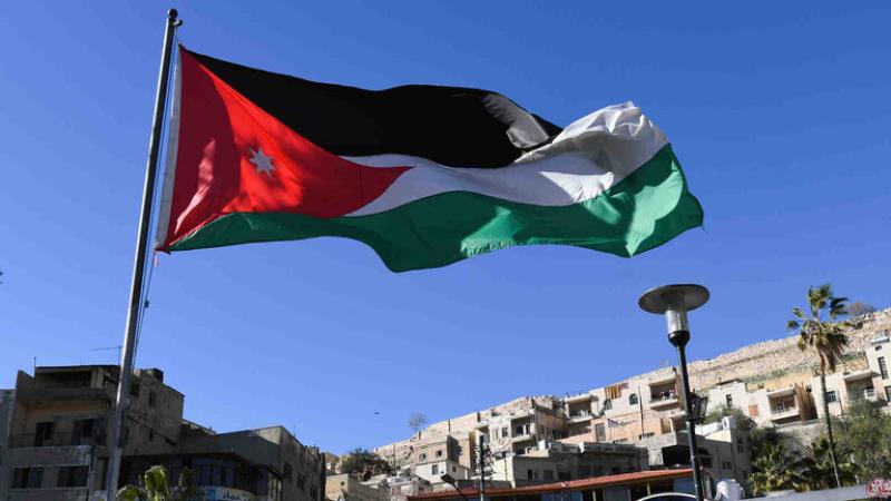 الأردن: إصابة عشرات الطالبات إثر استنشاقهن مادة سامة