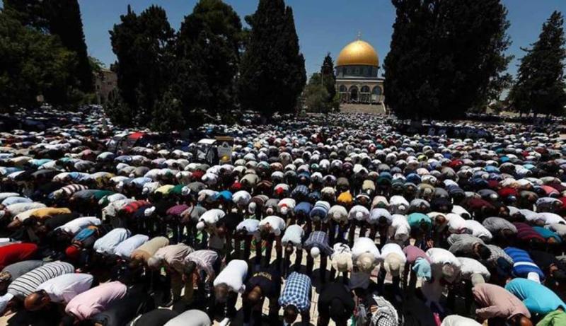 الأوقاف الفلسطينية: 5 آلاف مصل فقط يؤدون صلاة الجمعة في المسجد الأقصى بسبب إجراءات الاحتلال الإسرائيلي