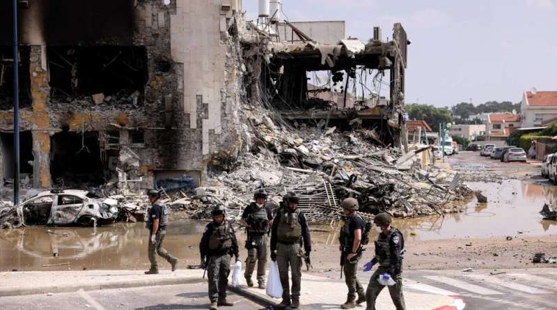 الاحتلال الإسرائيلي يشن اجتياحا بريا في بني سهيلا والقرارة بقطاع غزة