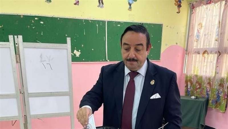 رئيس المقاولون العرب يدلي بصوته في الانتخابات الرئاسية