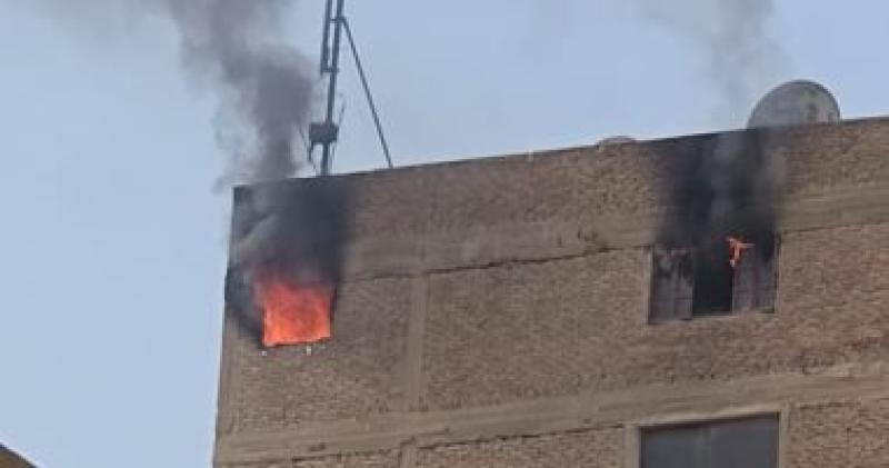 إخماد حريق داخل شقة سكنية فى جسر السويس