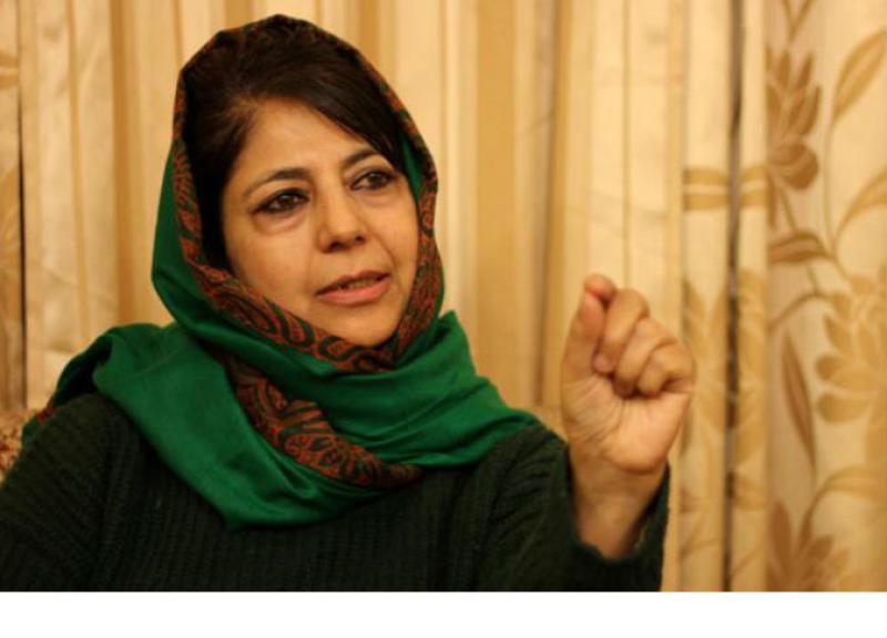 إطلاق سراح محبوبة مفتي رئيسة وزراء كشمير السابقة بعد عام من احتجازها