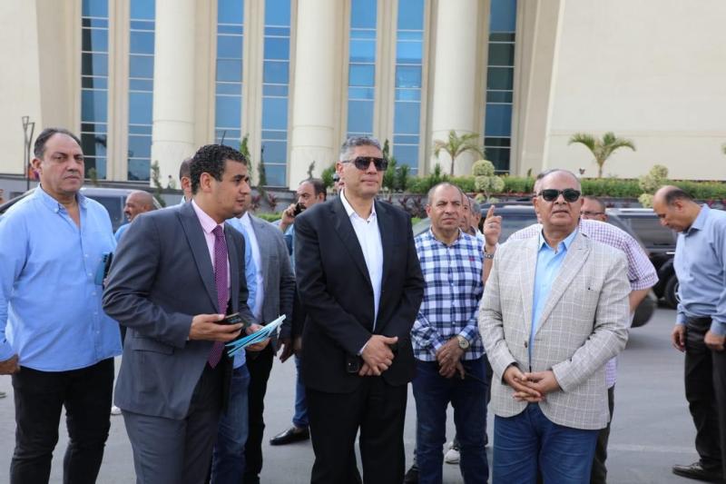 محافظ الجيزة يتفقد أعمال التطوير بمحيط محطة قطارات بشتيل